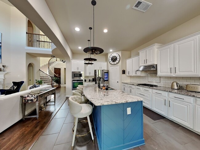 Photo - A Stone Hollow Showstopper: Grand Design, Gourmet Kitchen & Outdoor Living