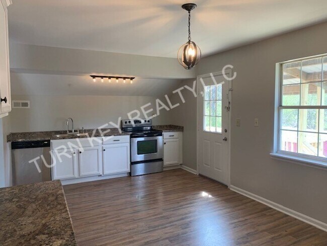 Photo - Apartment for rent in Hayden/ Smoke Rise