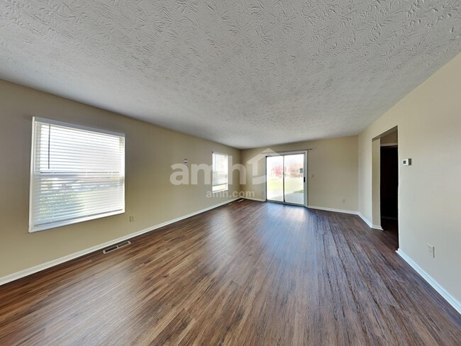 Photo - 5143 Christopher Dr