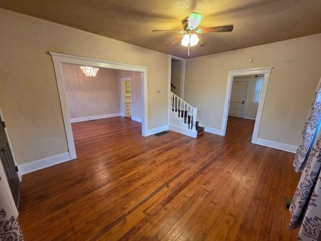 Photo - N Madelia St Unidad 1226 N Madelia St