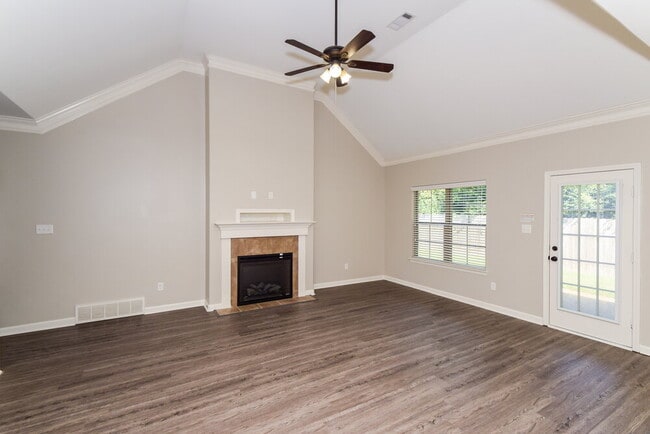 125 Clay Hills Dr