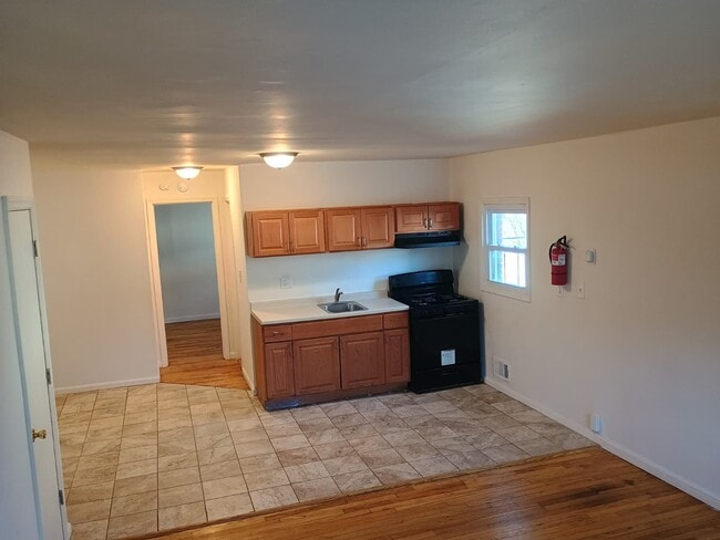 Photo - 37 Reservoir Ave Unidad #2