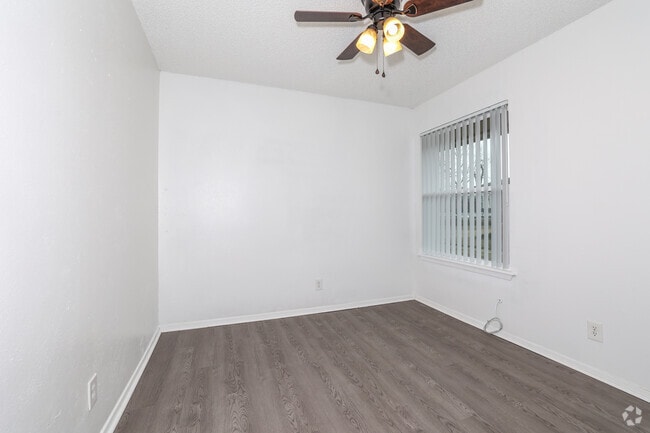 2BR, 1BA - 719SF - Second Bedroom