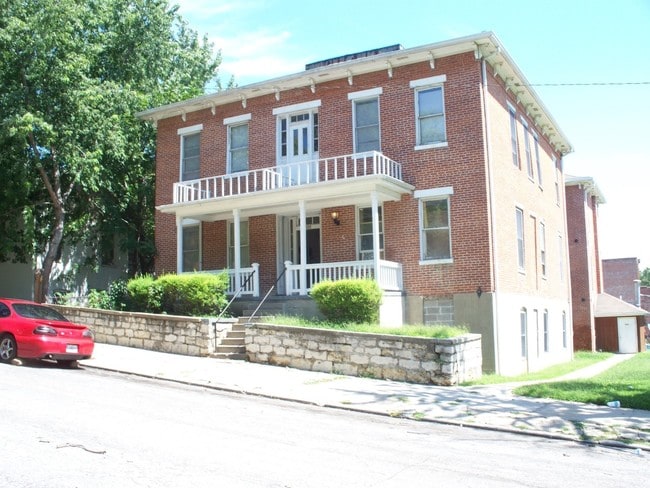 Eugene Field Apartments - Eugene Field Apartments