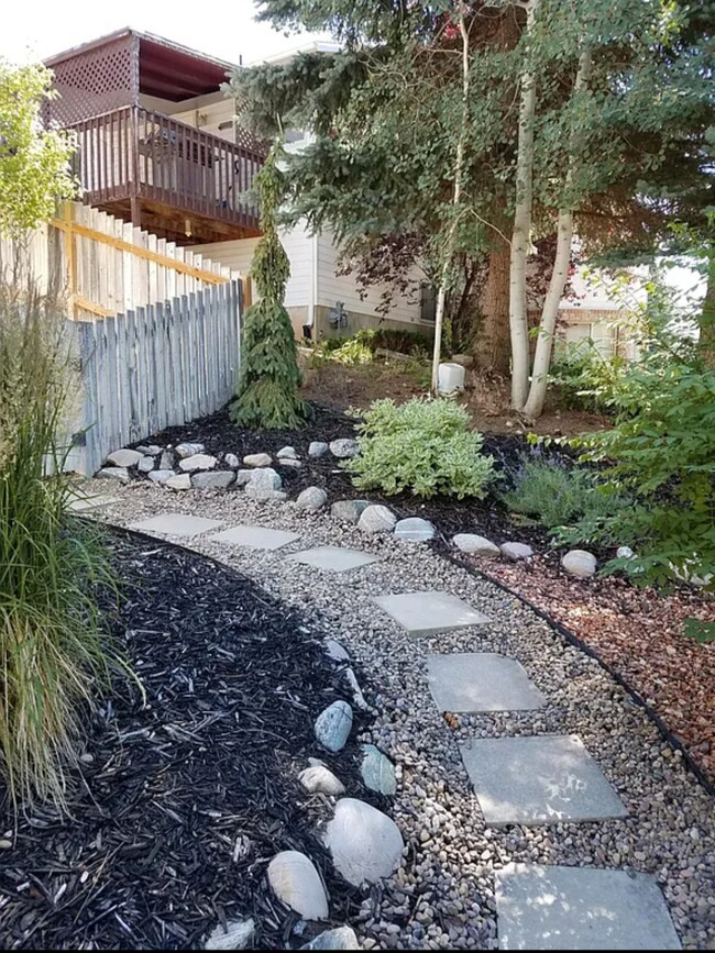 Photo - 1096 E 5100 S House