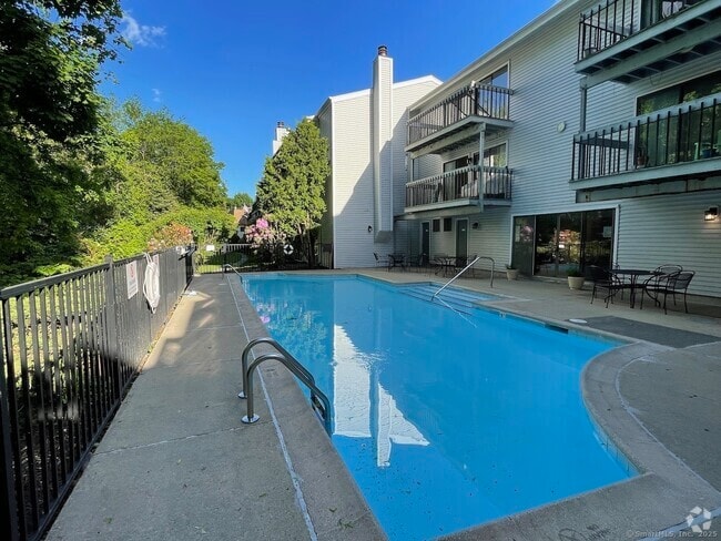 Building Photo - 73 Riverside Ave Unit 3B Rental