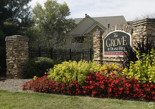 Building Photo - The Grove at Deane Hill Rental