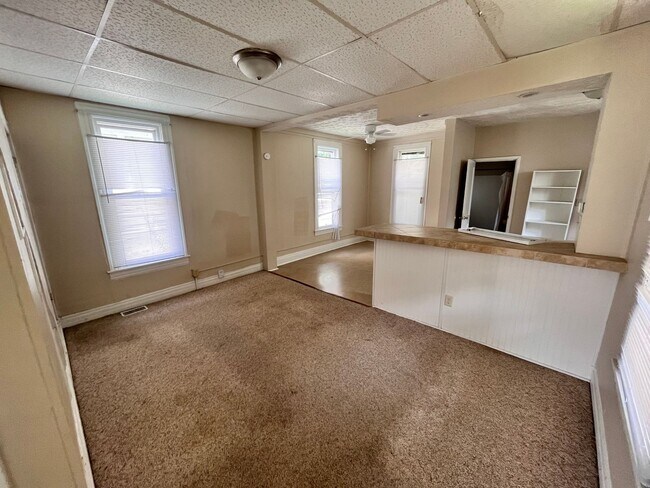 Photo - 3 Bedroom 2 Bath Located Near Campus