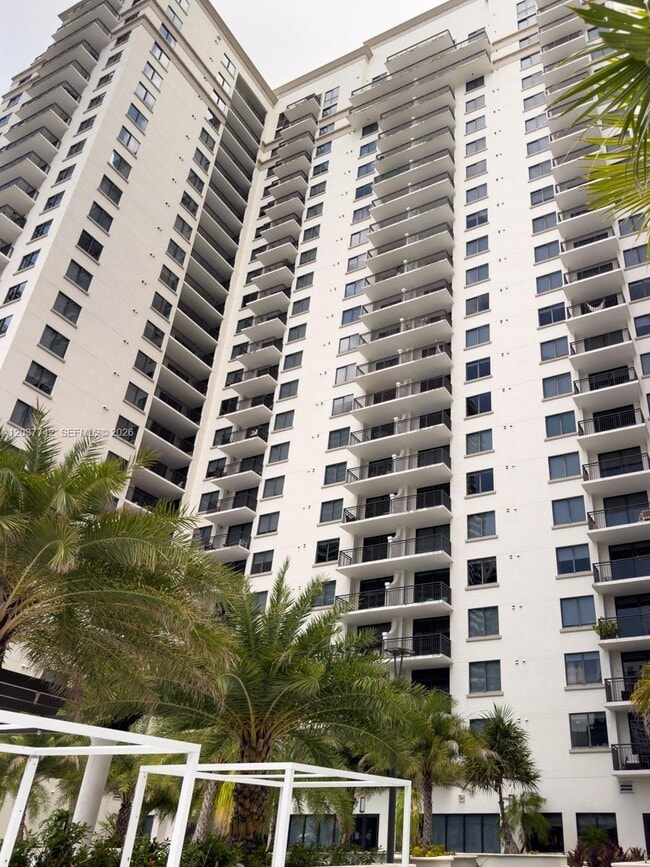 Building Photo - 999 SW 1st Ave Unit 1611