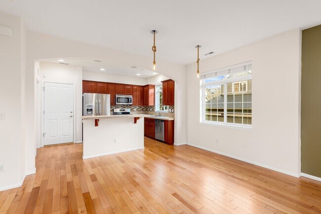 Photo - Issaquah Highlands 2 Bedroom 2.5 Bath Townhouse