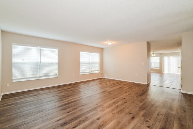 Photo - 3137 Holland Dr