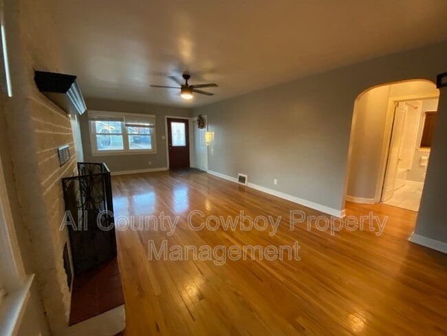 Photo - 209 E 2nd Ave