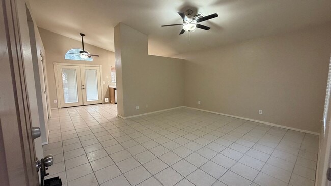 Photo - Freshly Painted 3 bedroom/2 bathroom Peoria Home!