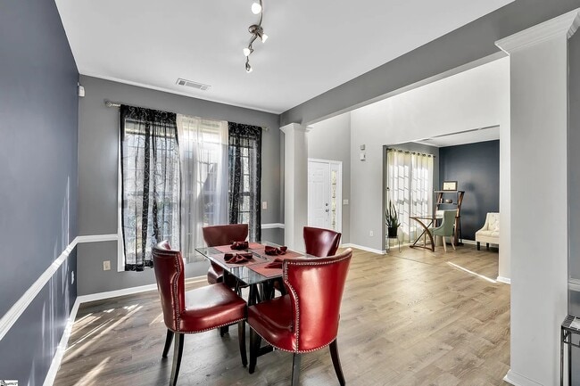 Photo - 504 Collingsworth Ln