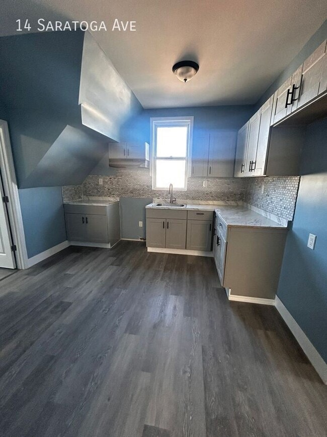 Photo - 14 Saratoga Ave