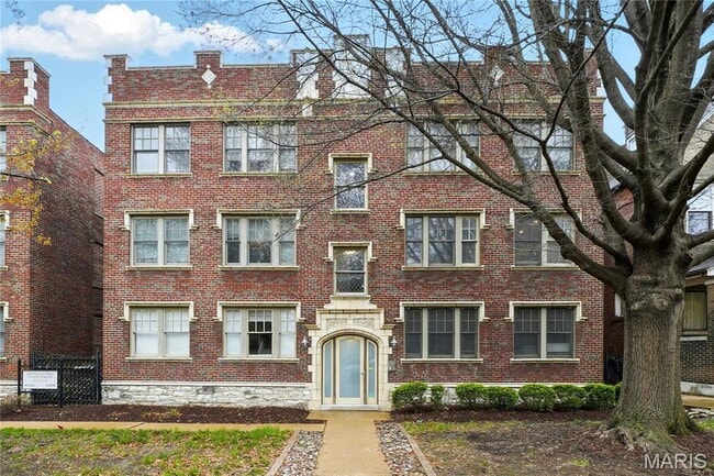Building Photo - 4228 McPherson Ave Unit 212 Rental