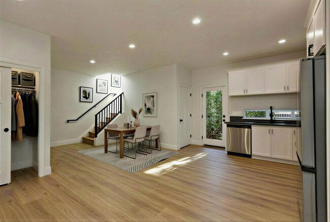 Photo - 618 SE 5th St