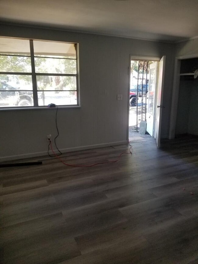 Photo - 608 Quarterman St