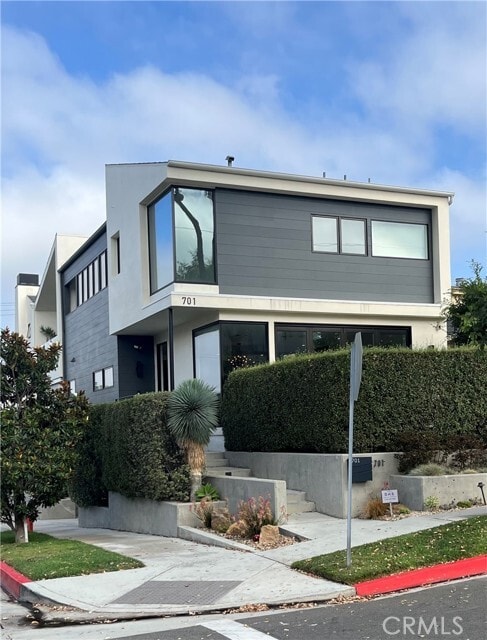 Building Photo - 701 Poppy Ave Rental