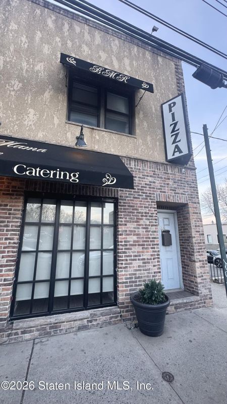 Building Photo - 264 Morningstar Rd