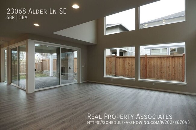 Photo - 23068 Alder Ln SE