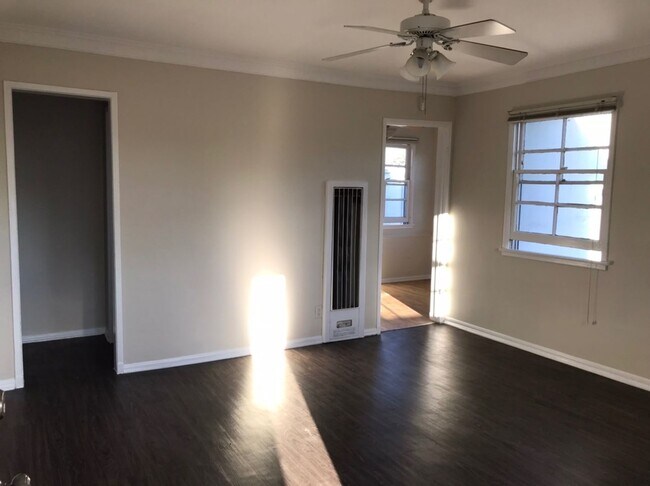 Building Photo - 611 Levering Ave Rental