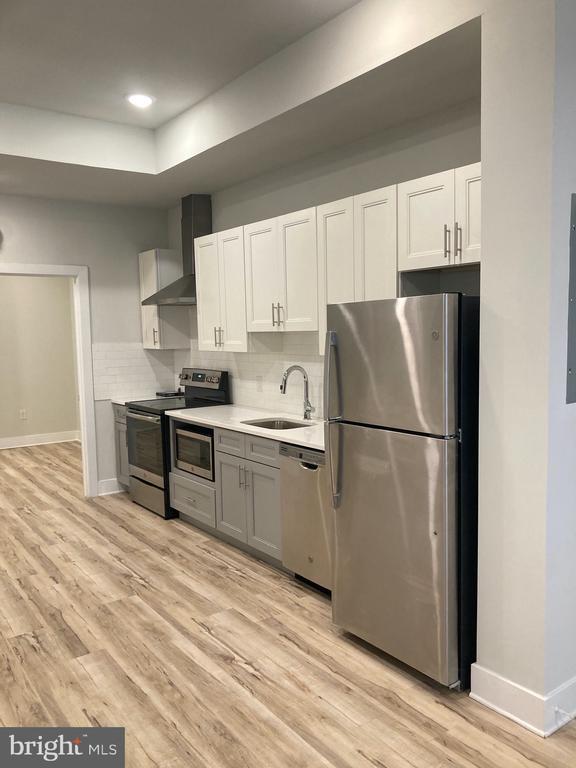 Building Photo - 2440-44 Kensington Ave Unit 101 Rental