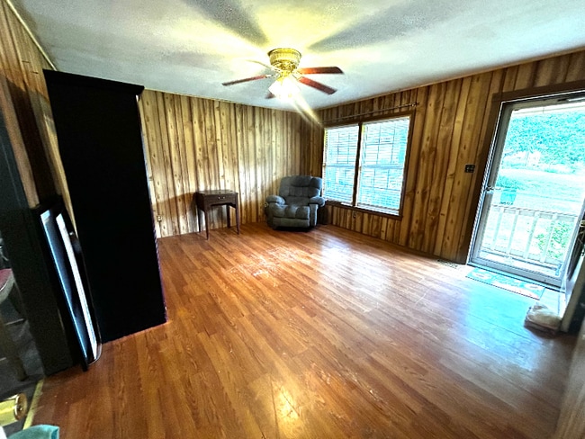 Photo - 1013 Double Oak Rd