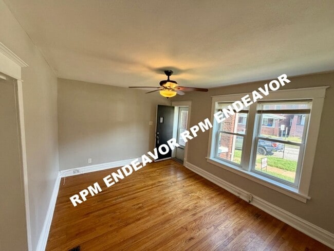 Building Photo - 3912 Miami St Unit 3912 Miami St 1F