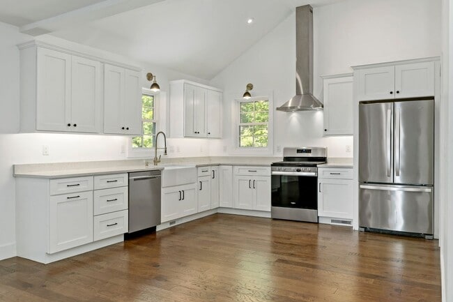 Photo - 188 Wolf Neck Rd