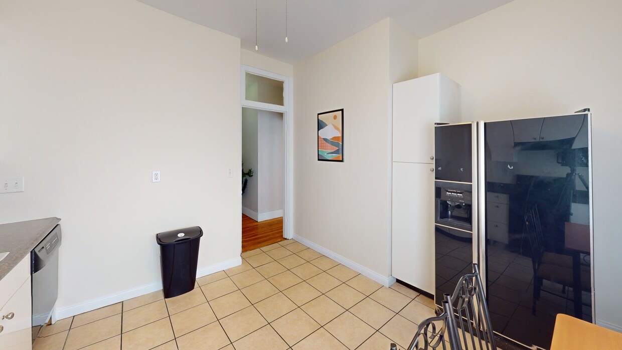 Photo - Private bedroom in 4 bed/2 bath Home