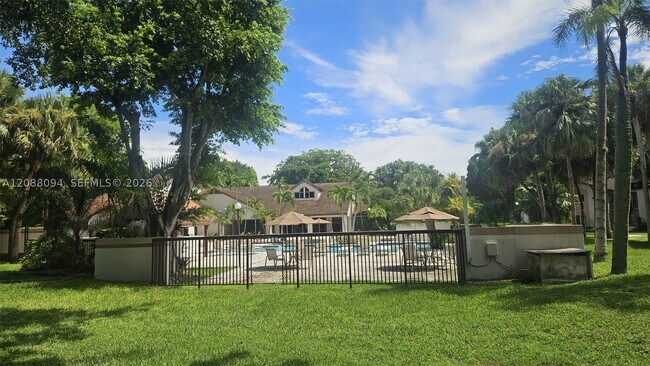 Photo - 13918 SW 91st Terrace Unit 13918