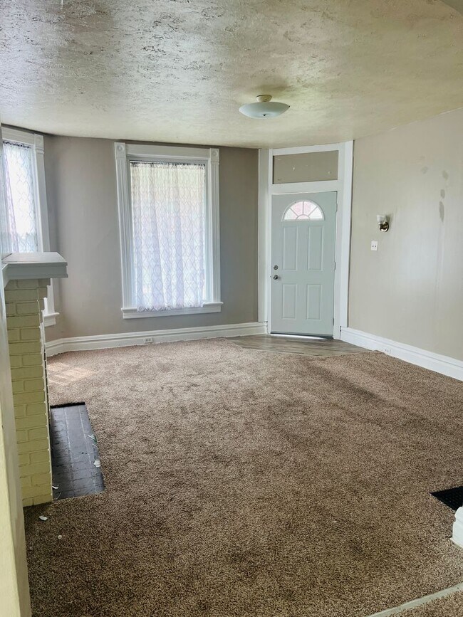 Photo - 221 E. Lincoln Ave 1st floor Unidad 1