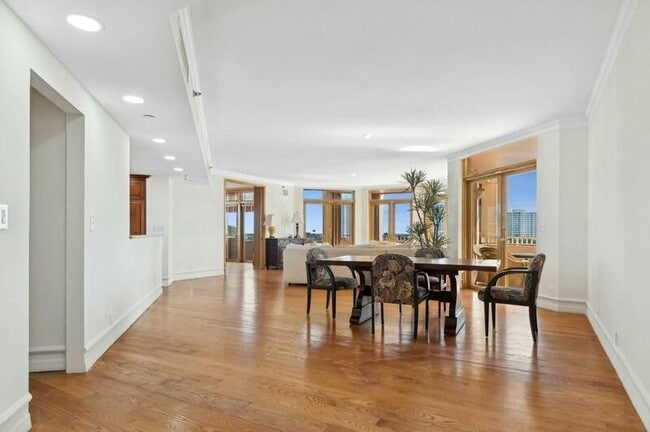 Photo - 300 SE 5th Ave Unit 6010