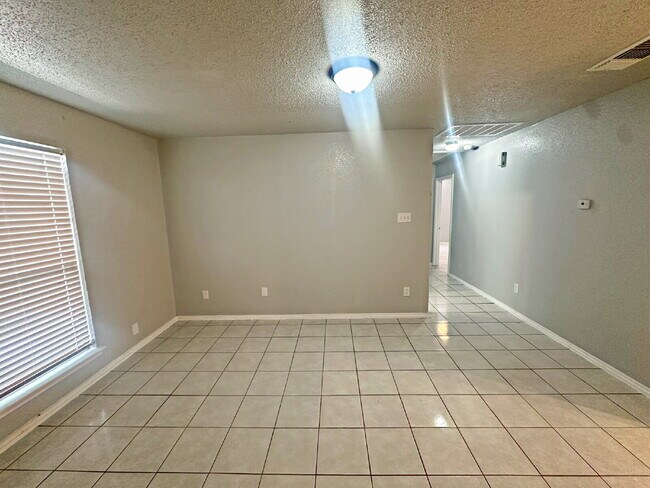 Photo - 1311 Hortencia Ave Unit 1