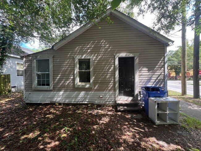Photo - 3 Bedroom/1 Bath House - Downtown WILM!