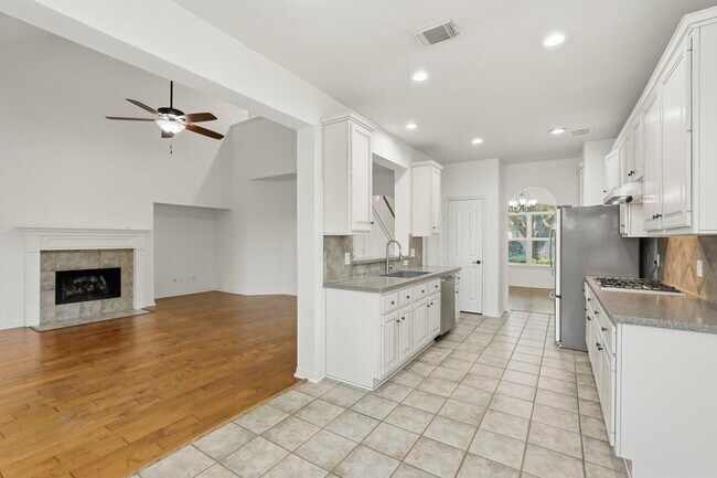 Photo - 3014 Northshire Ct