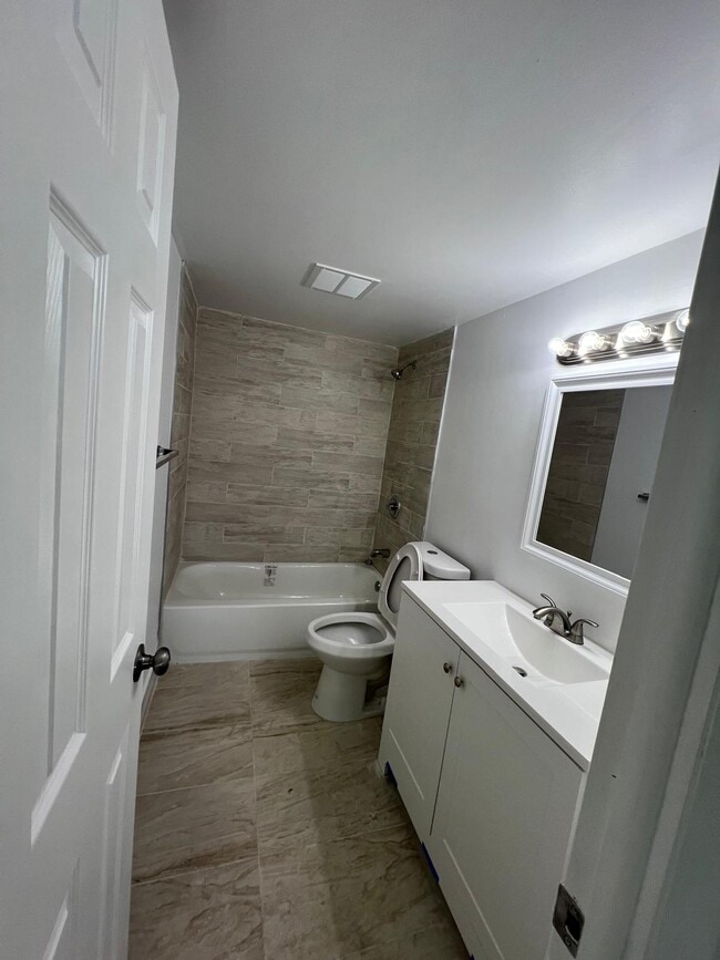 Photo - 15225 NE 6th Ave