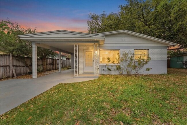 Building Photo - 2711 W Heiter St