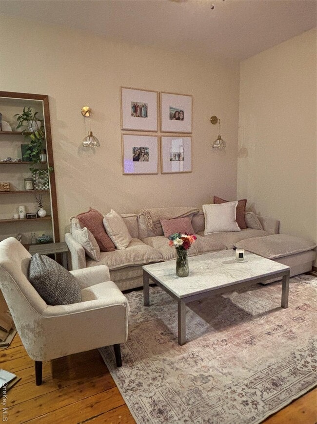 Photo - 265 Main St Unidad B