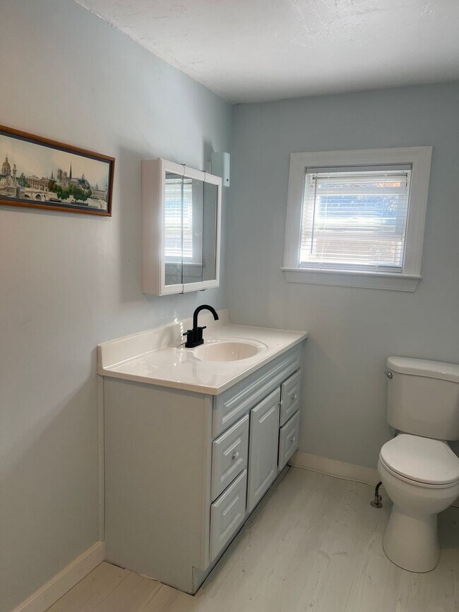 Photo - 90 Christine St Apartment Unit A