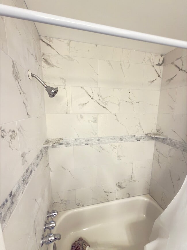 Photo - 916 S 11th St Unit 1F