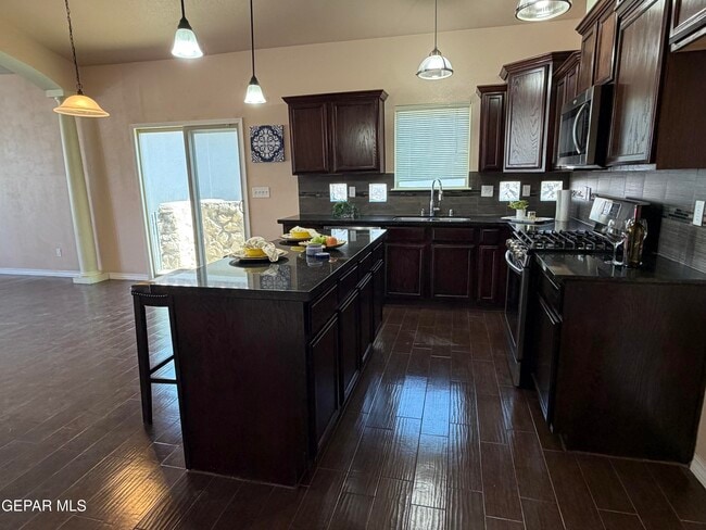 Photo - 13514 Everingham St