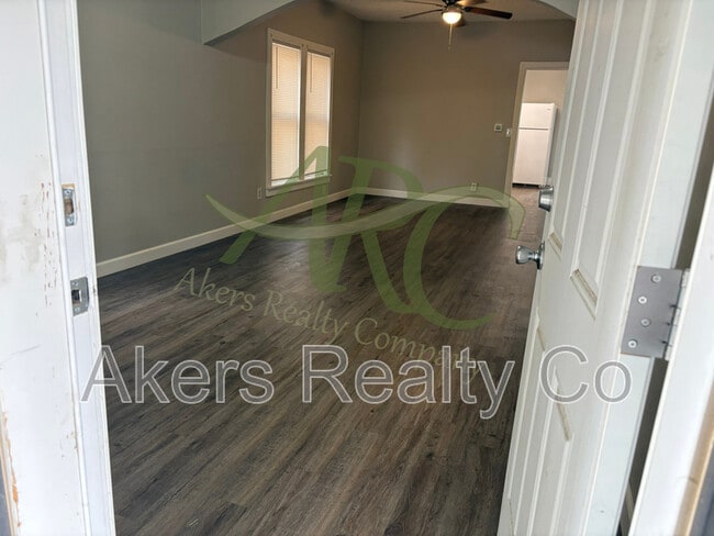 Photo - 1610 W 18th St
