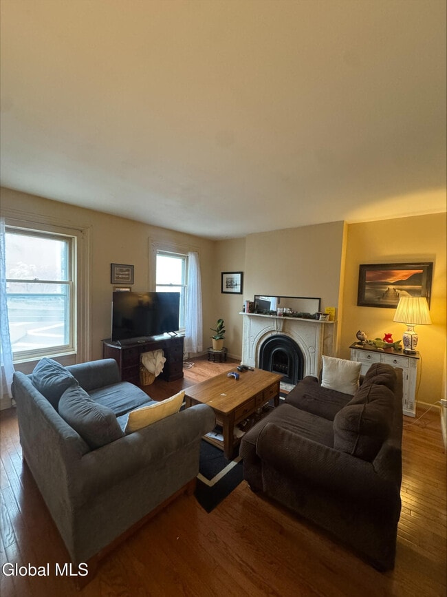 Photo - 2 Madison Pl Unit 1