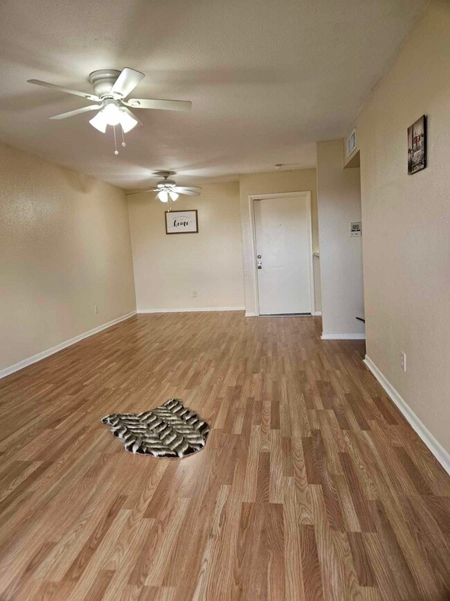 Building Photo - 8433 Hearth Dr Unit 38 Rental