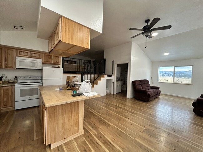 Photo - 505 Camas Creek Loop Unit Apartment