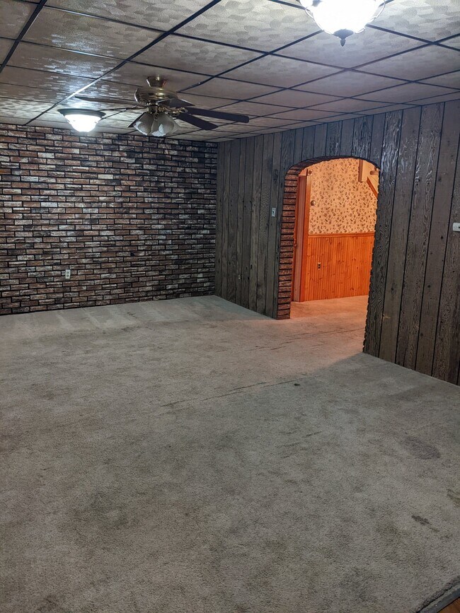 Photo - 1717 Centre St