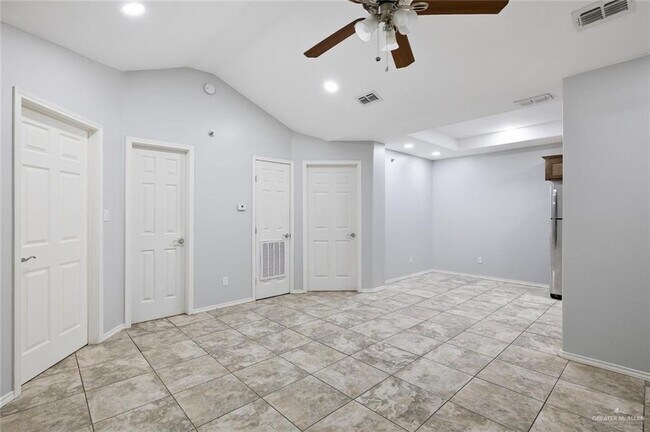 Photo - 8 5th St Unit B6