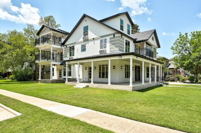 Building Photo - 222 S University Blvd